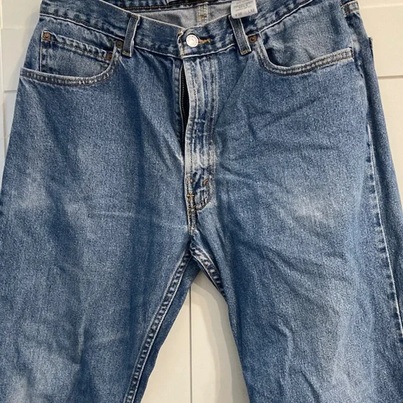 Levi's Classic Straight Blue Jeans frayed hem - Picture 5 of 9